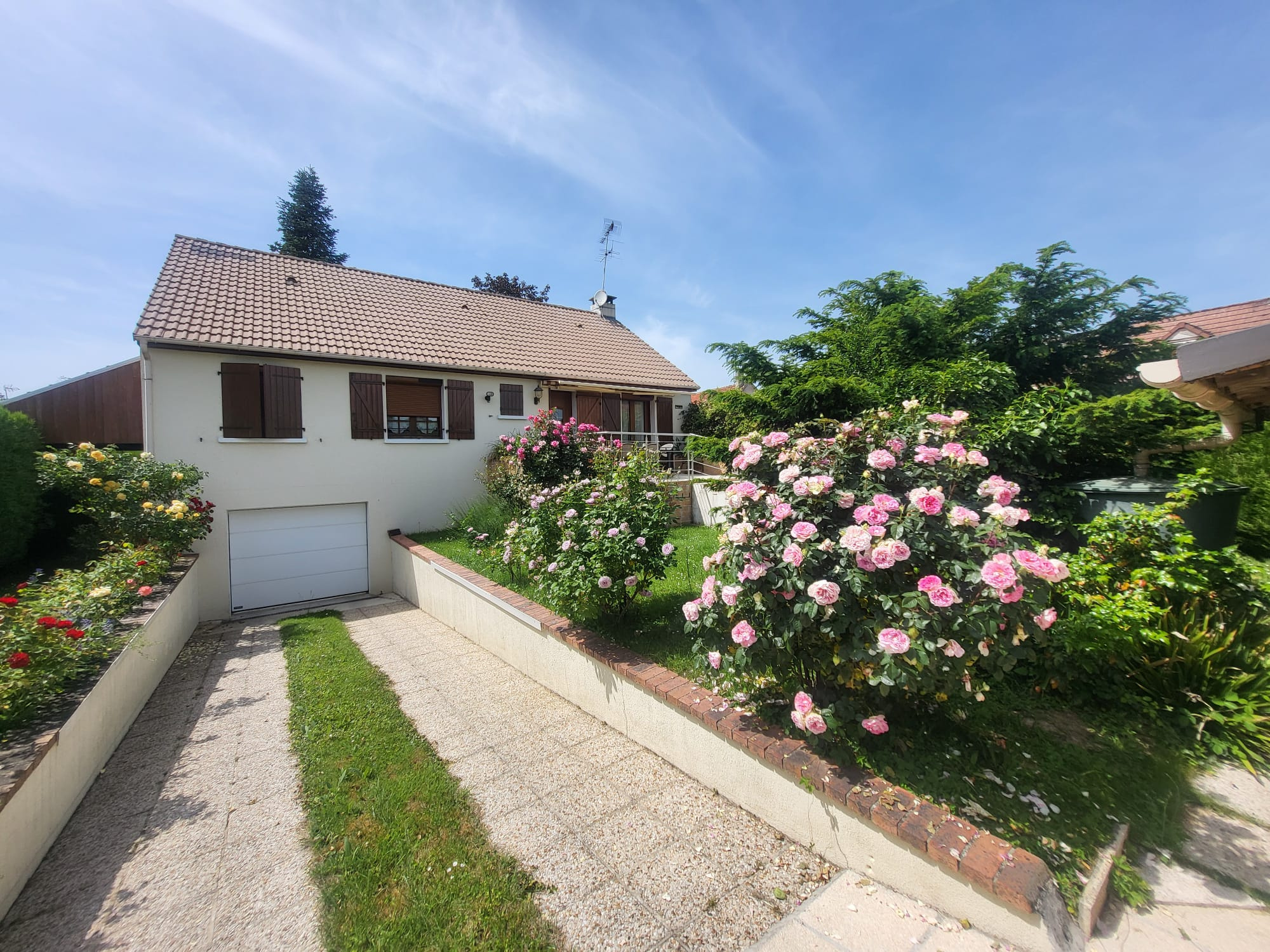 Maison Breau 5 pièce(s) 115.15 m2 avec sous-sol sur une parc
