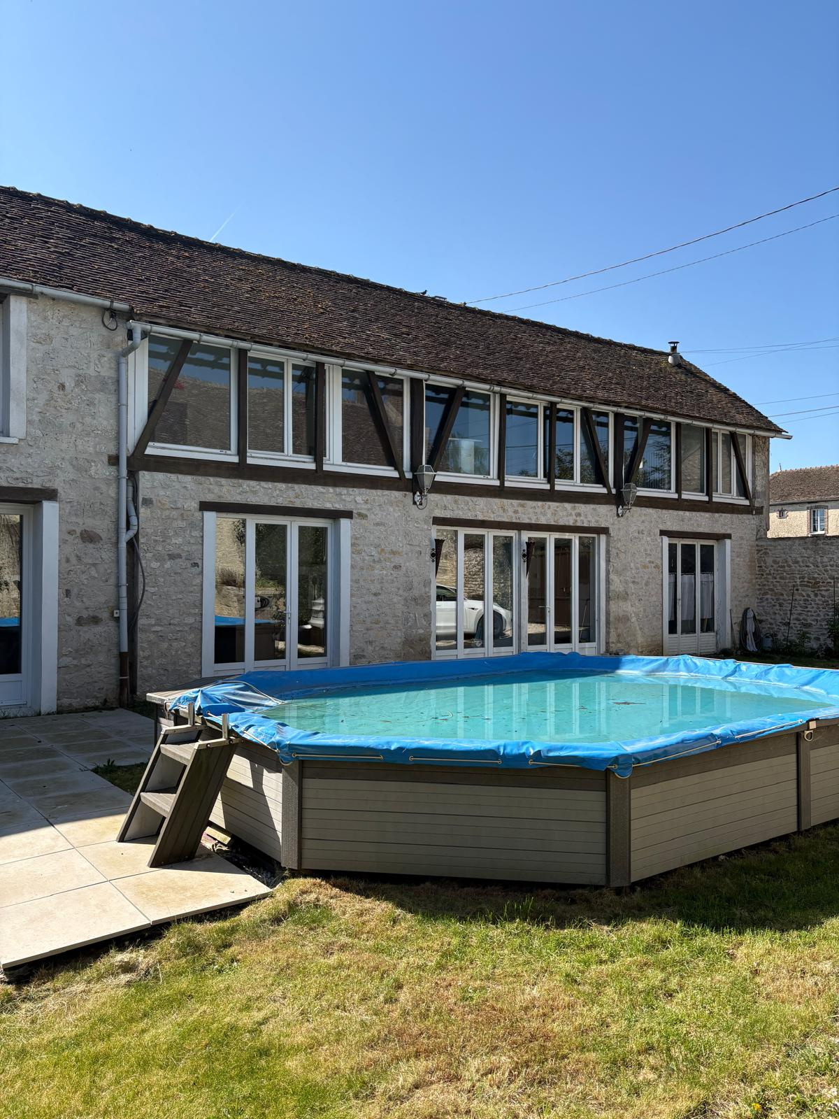 Ensemble immobilier de 277 m2 plus grange !