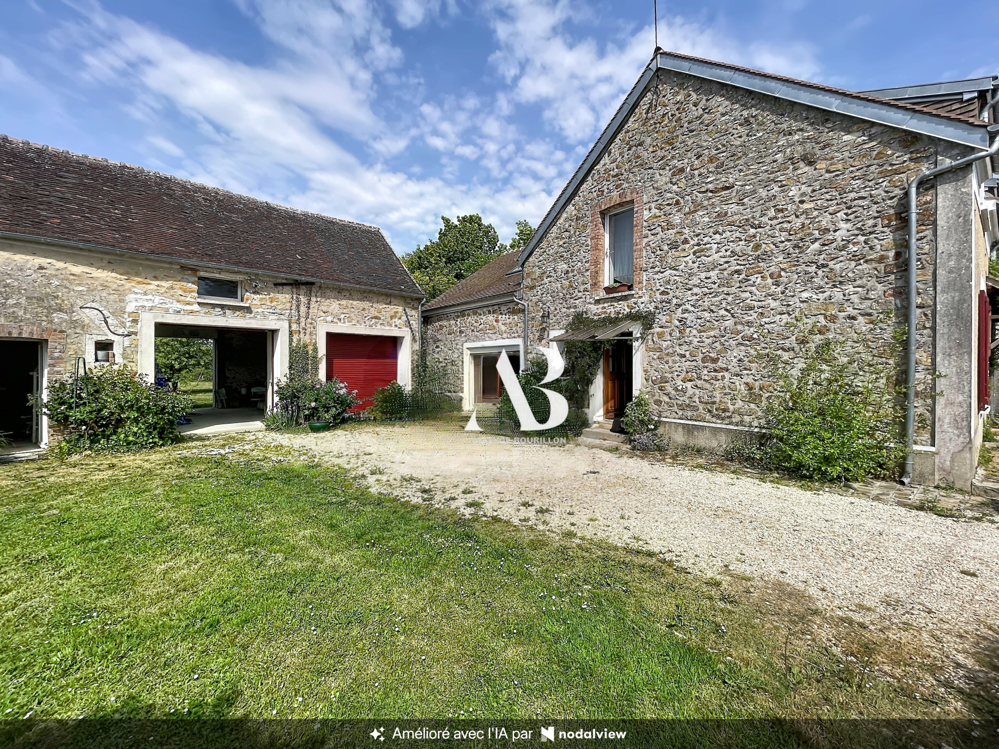 Maison 6 pièces 137 m2 + grange sur une parcelle de 1200 m2