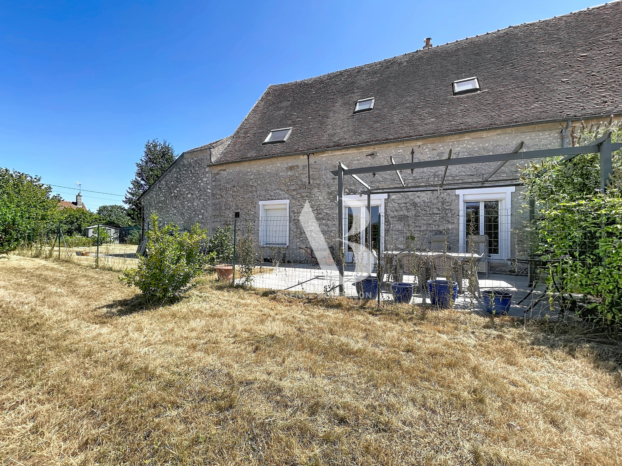 Maison ancienne 181 m2 5 chambres proche NANGIS
